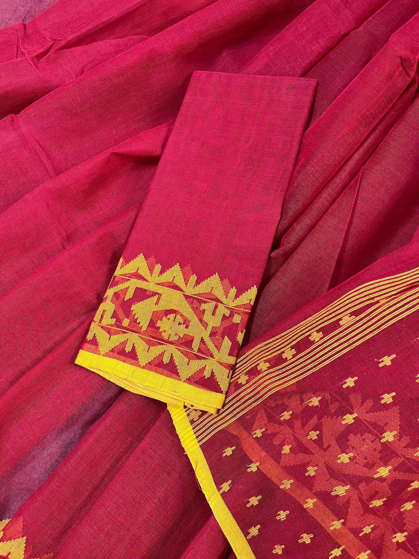 RED PUIRE HANDLOOM DHAKAI JAMDANI SAREE