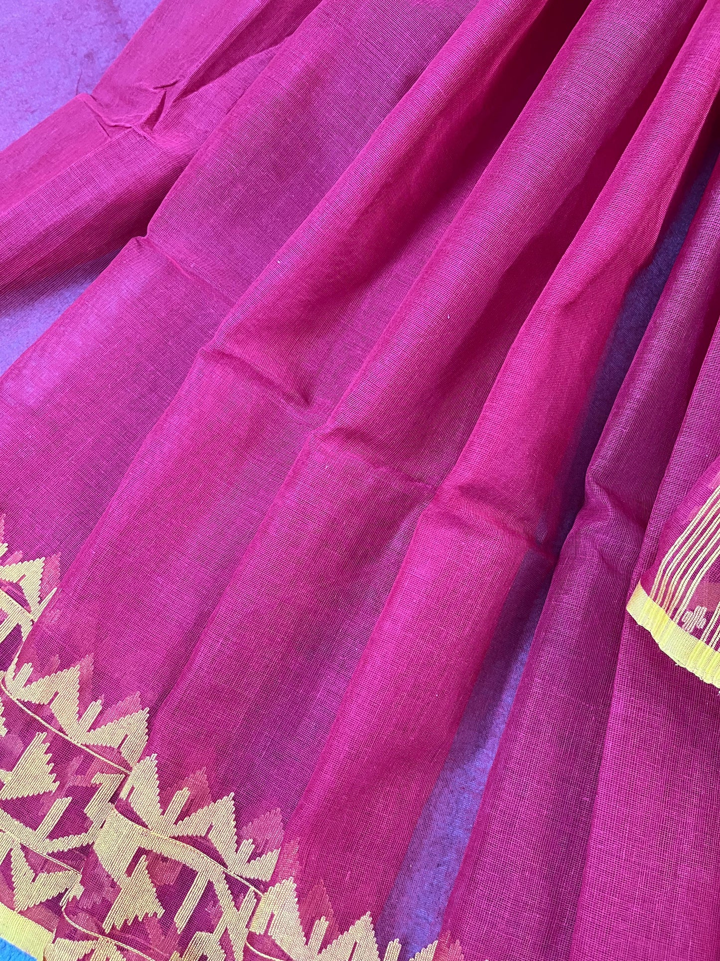 RED PUIRE HANDLOOM DHAKAI JAMDANI SAREE