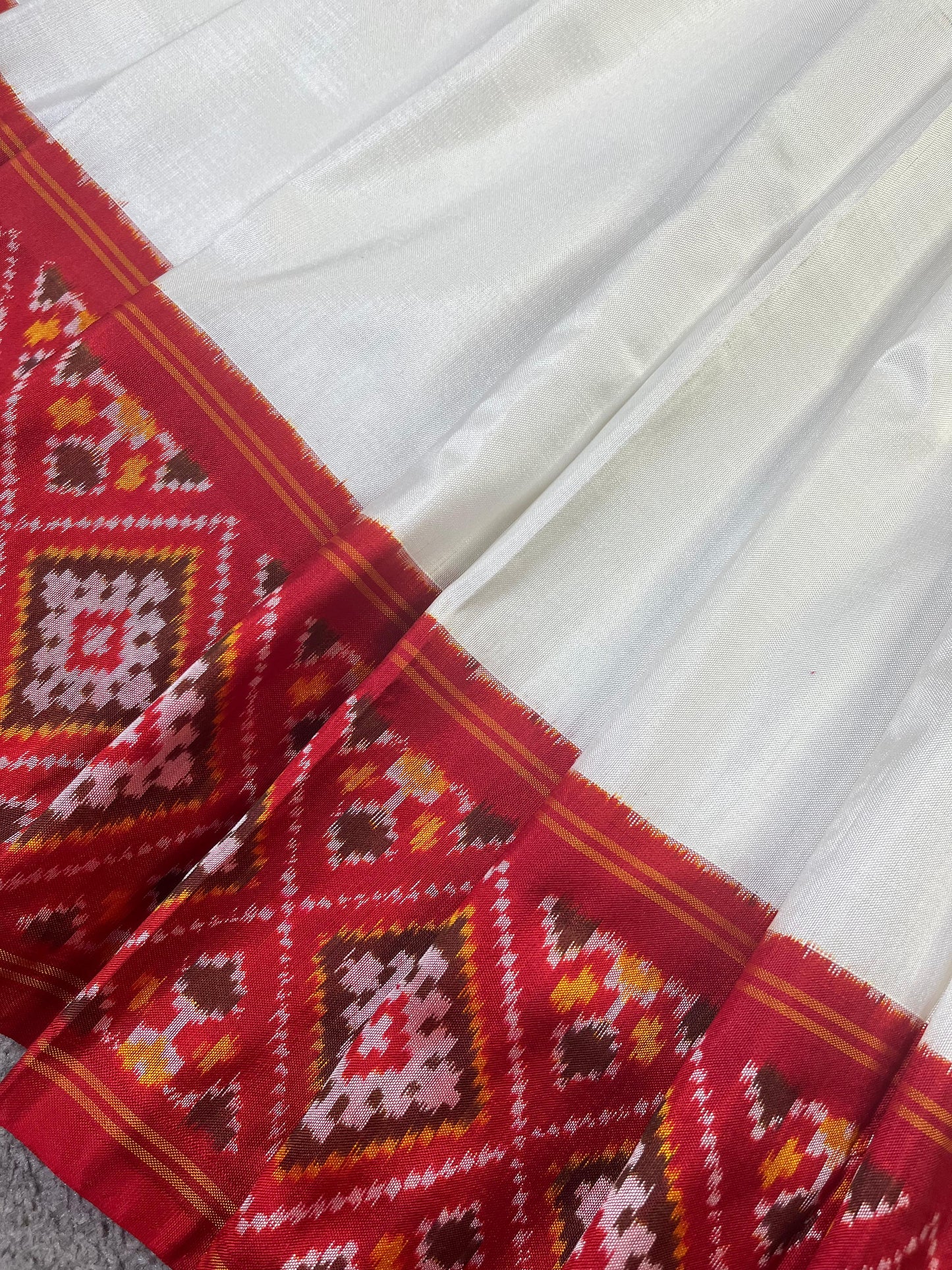 WHITE SILK PURE HANDLOOM IKKAT SAREE