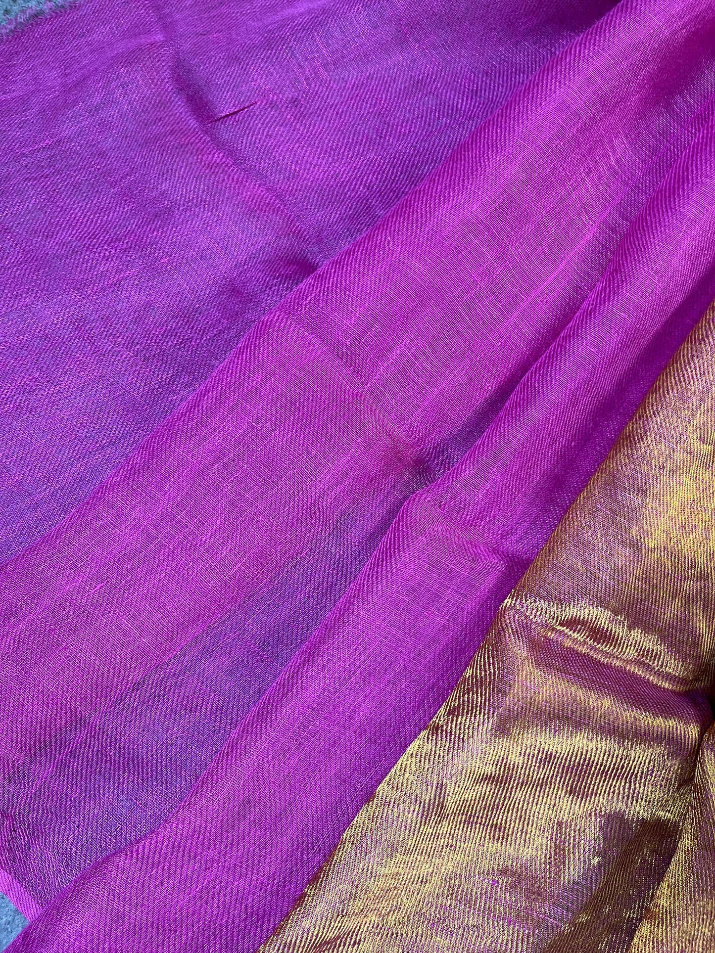 MAJENTA TWILL METALLIC PURE HANDLOOM LINEN SAREE