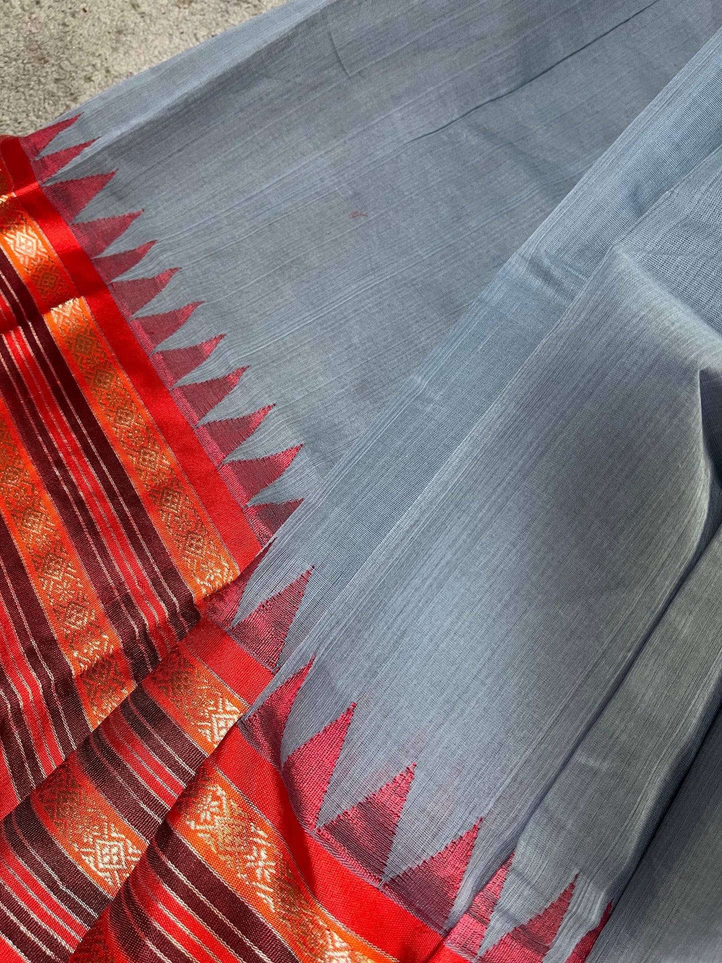 GREY PURE HANDLOOM PONDRU KHADI SAREE