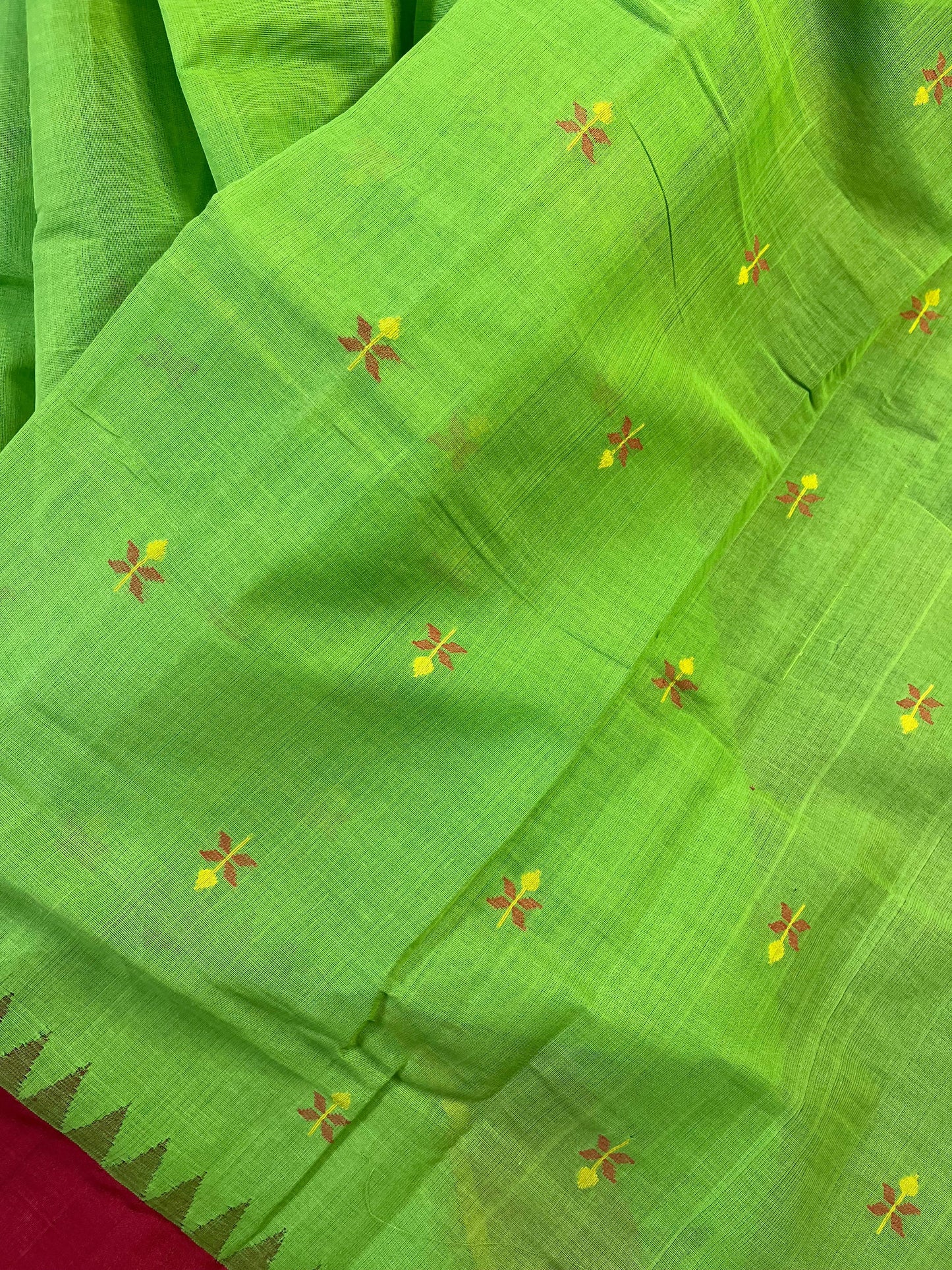 GREEN PURE HANDLOOM PONDRU KHADI SAREE