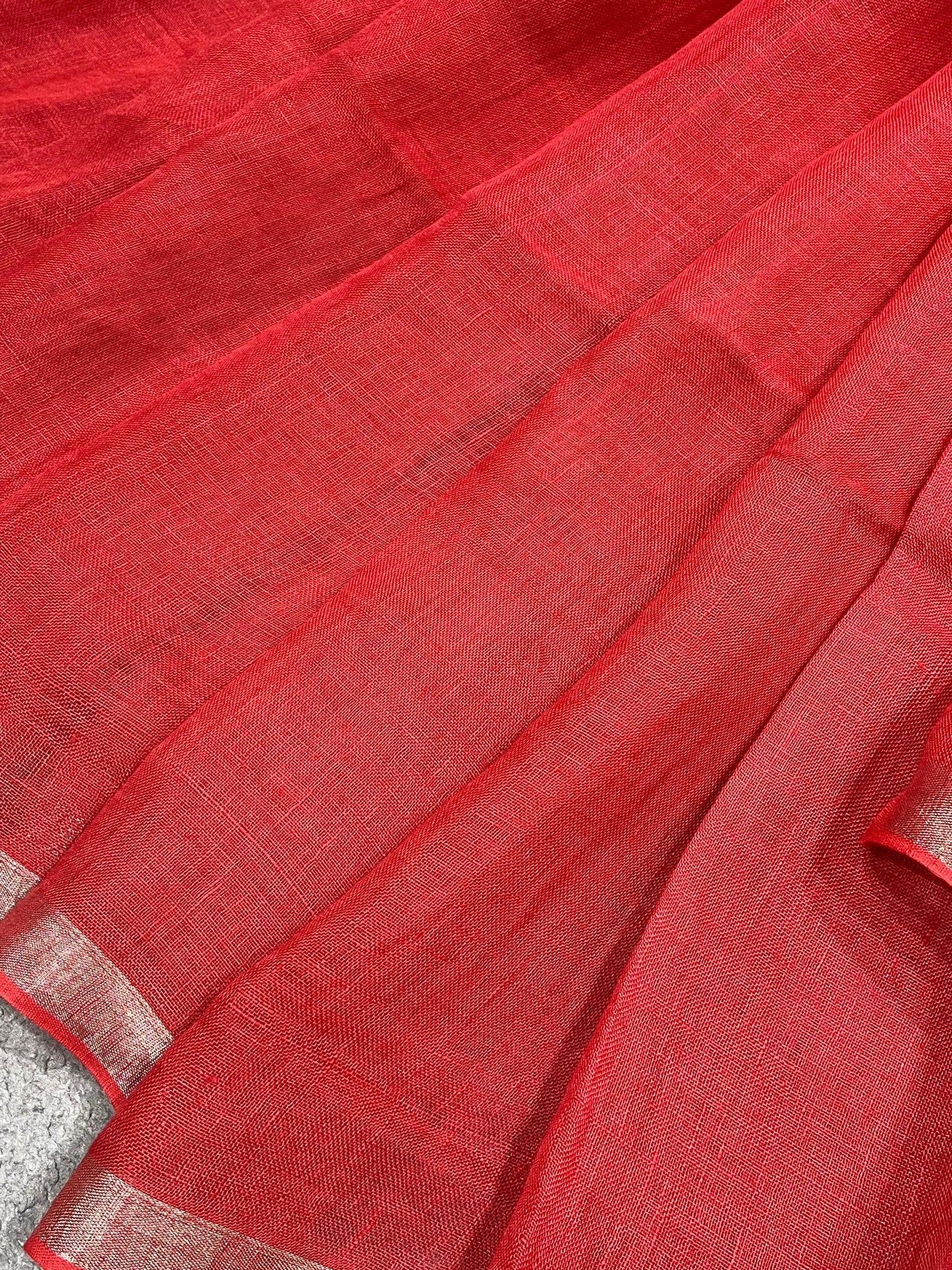 RED PURE HANDLOOM LINEN SAREE