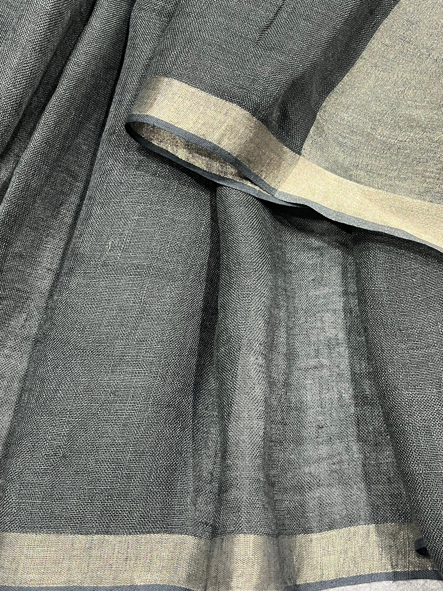 BLACK PURE HANDLOOM LINEN SAREE
