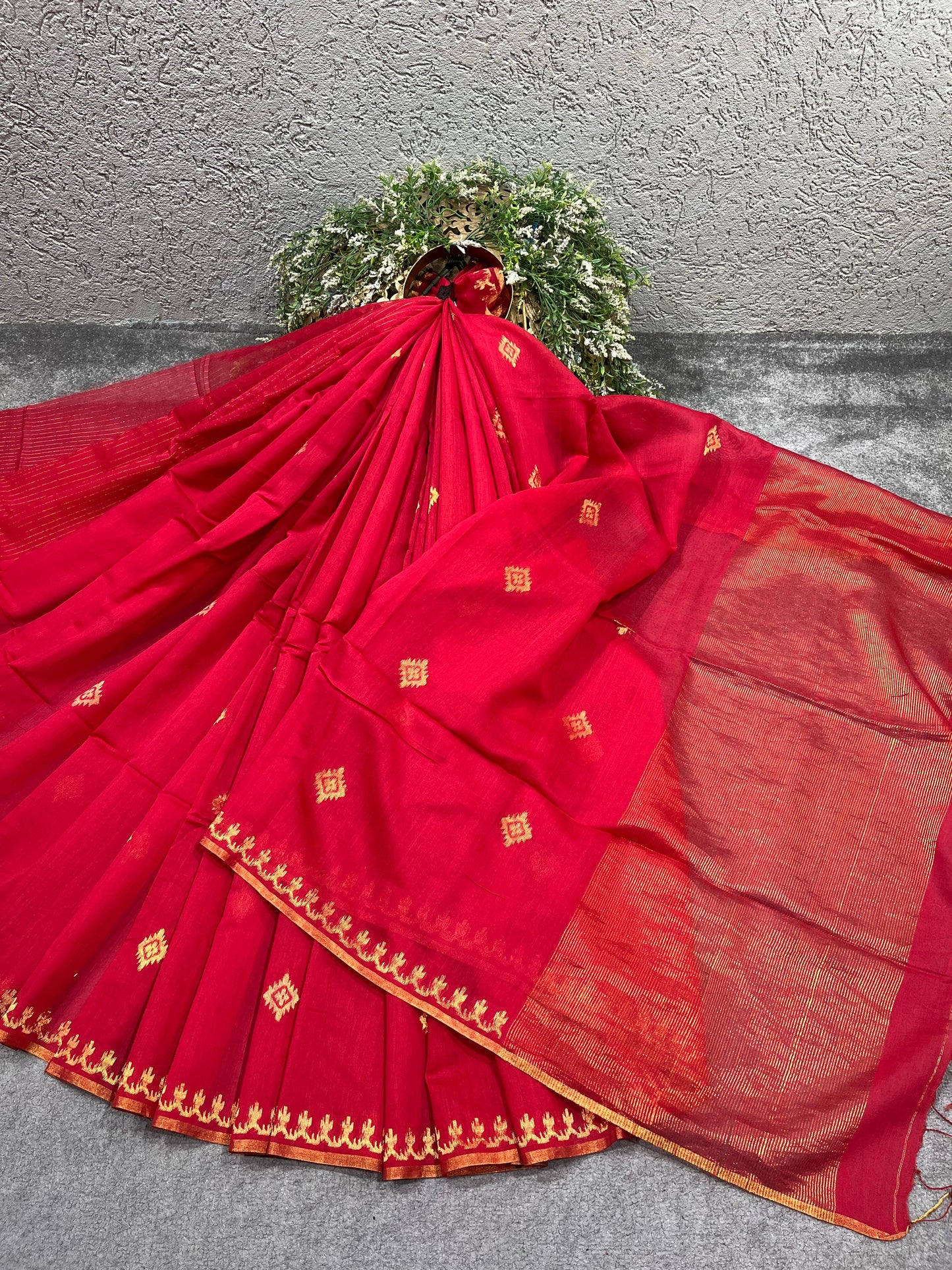RED PURE HANDLOOM MUL COTTOPN COTTON