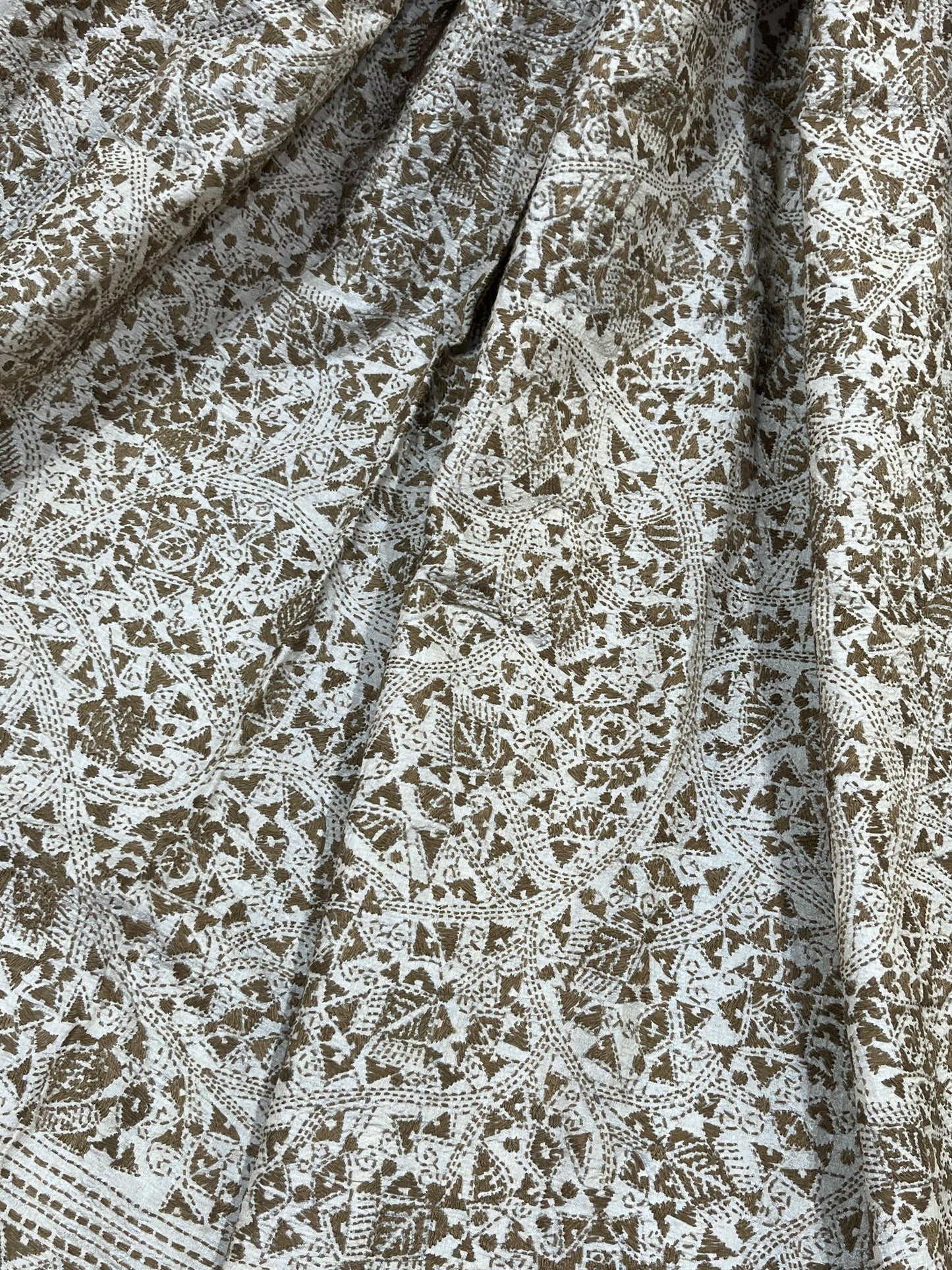 LIGHT BEIGE PURE HANDLOOM KANTHA DUPATTA