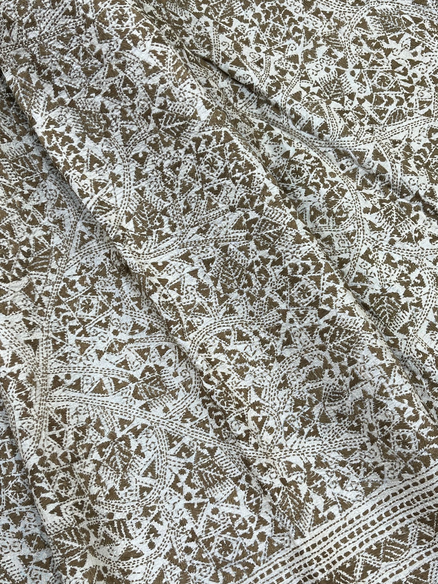 LIGHT BEIGE PURE HANDLOOM KANTHA DUPATTA