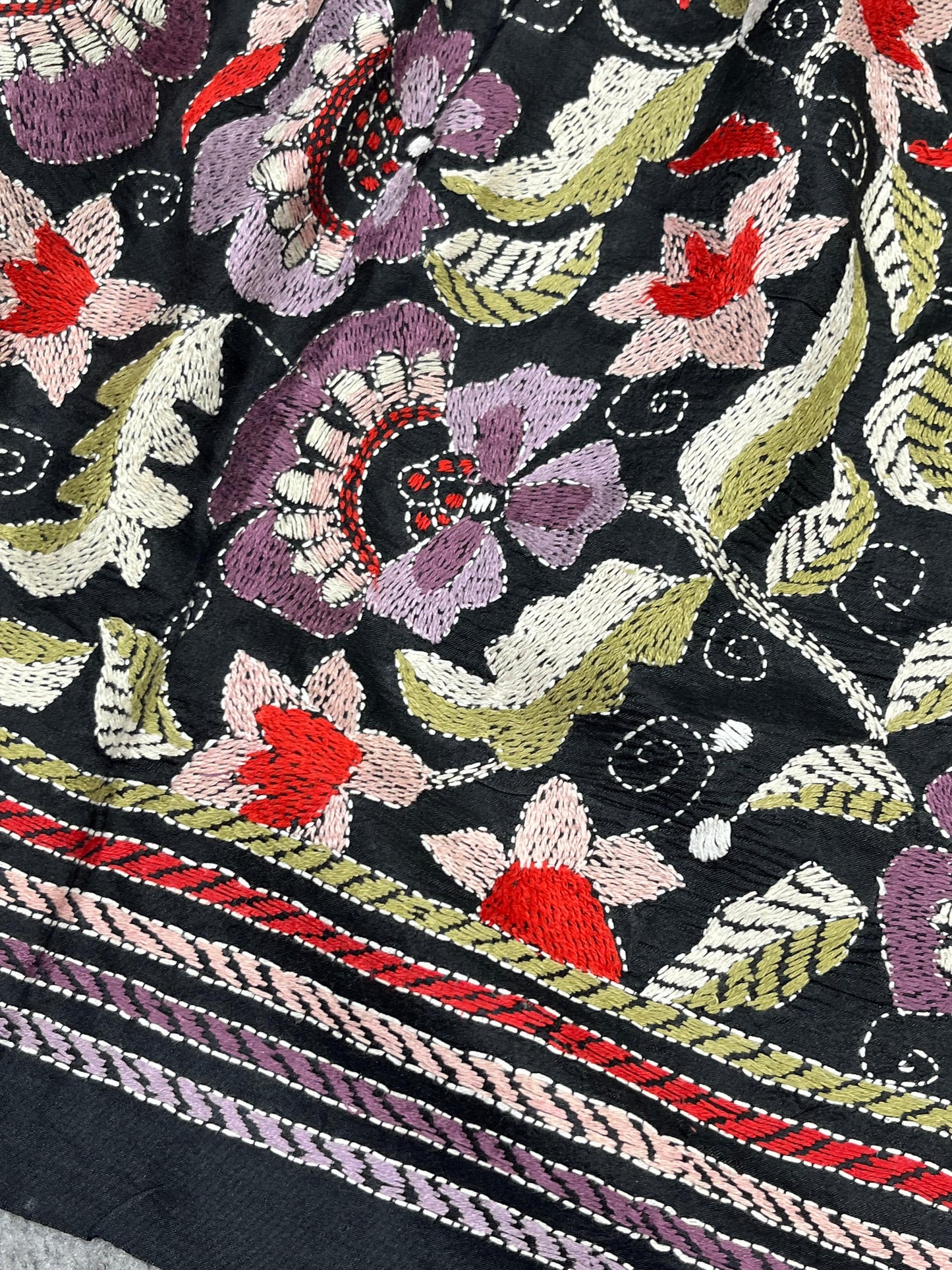 BLACK PURE HANDLOOM KANTHA DUPATTA