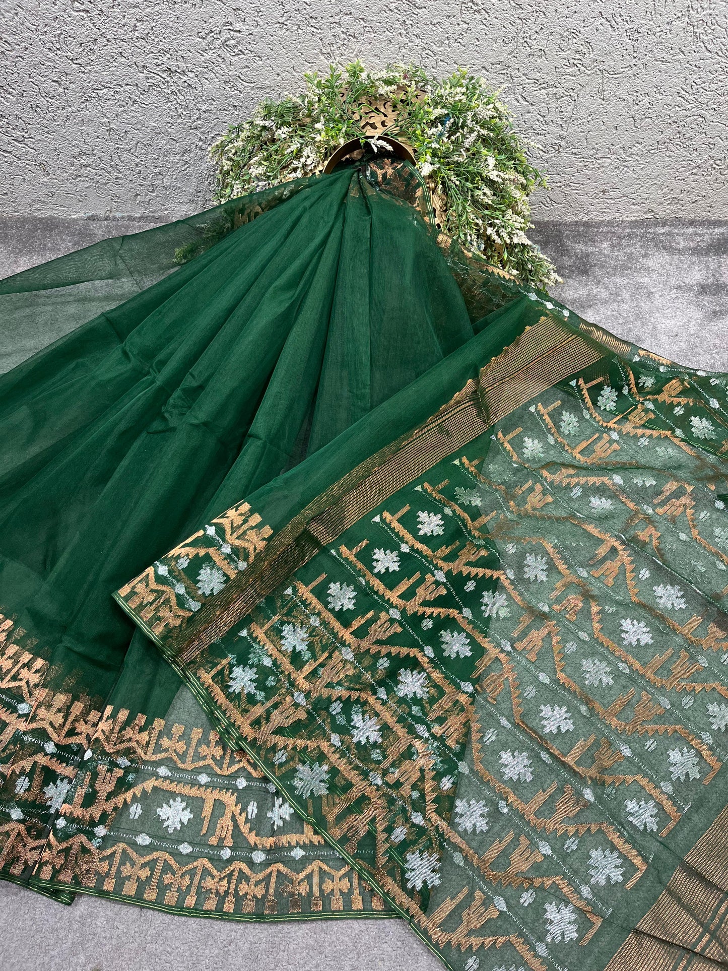 GREEN EXCLUSIVE PURE HANDLOOM DHAKAI JAMDANI SAREE