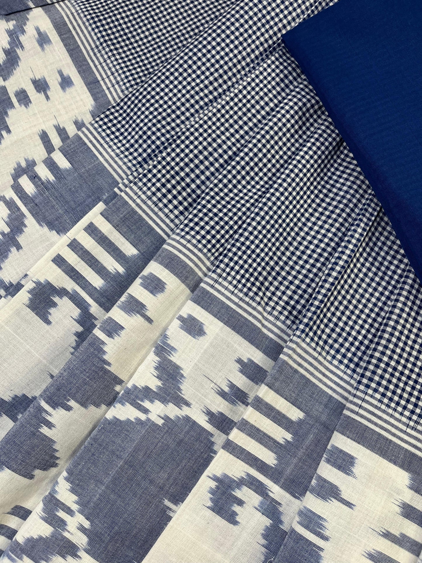GREY PURE HANDLOOM COTTON IKKAT SAREE