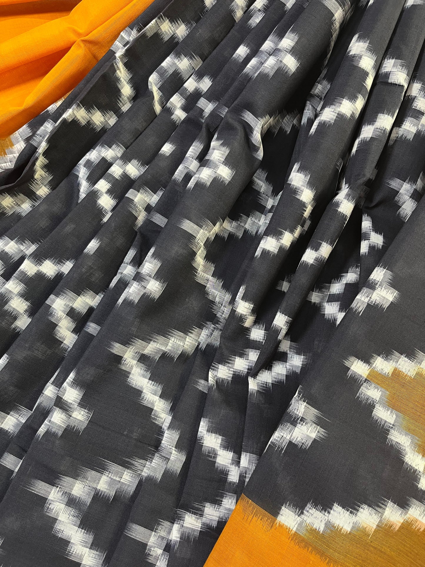 BLACK PURE HANDLOOM COTTON IKKAT SAREE