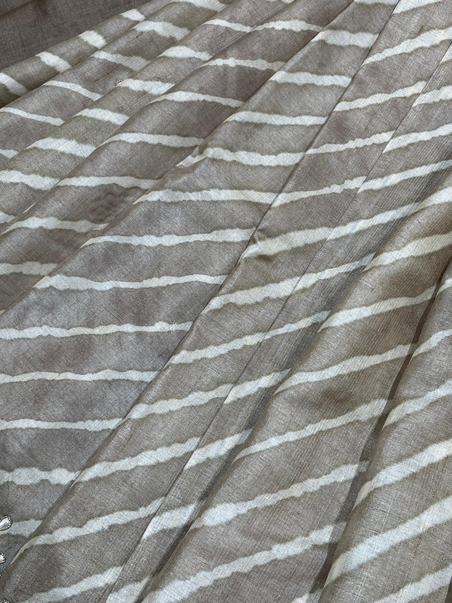 LIGHT BROWN TASSAR PURE HANDLOOM LEHERIYA SAREE