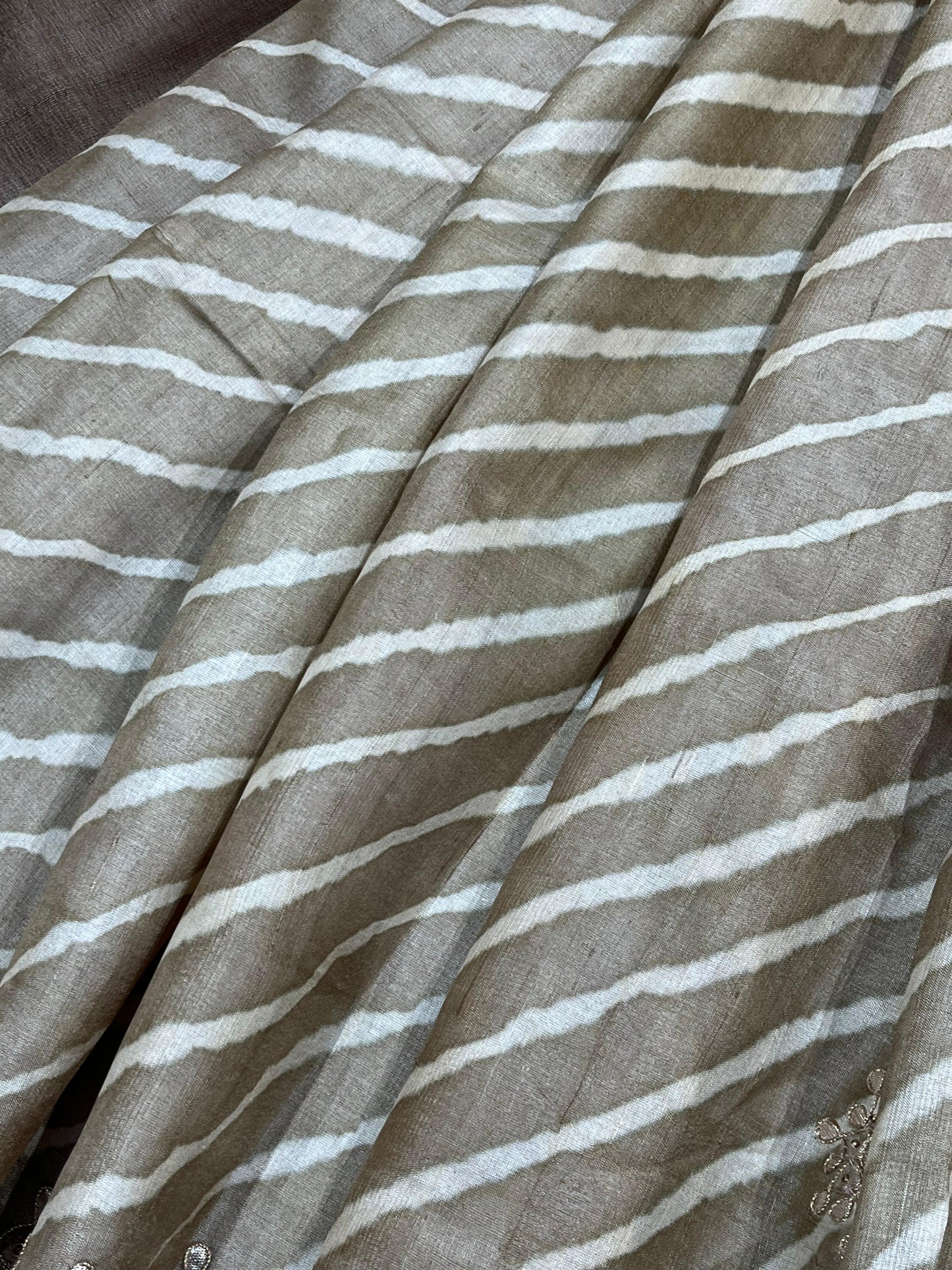 LIGHT BROWN TASSAR PURE HANDLOOM LEHERIYA SAREE