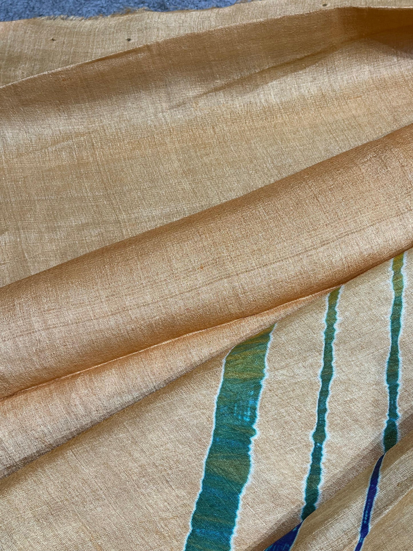 CREAM TASSAR PURE HANDLOOM LEHERIYA SAREE