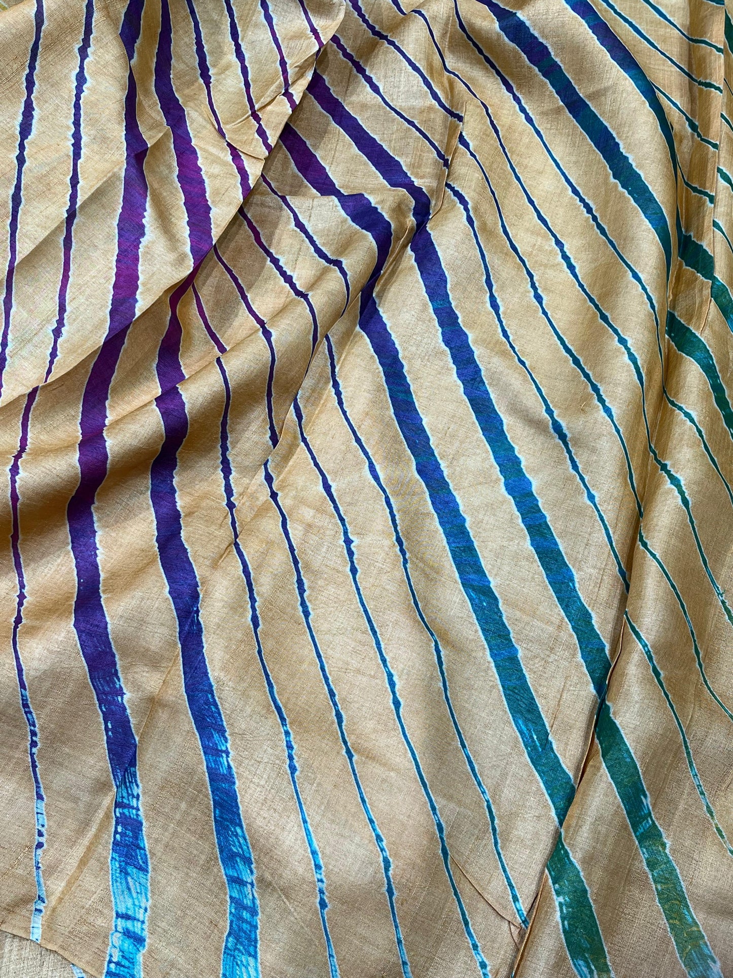 CREAM TASSAR PURE HANDLOOM LEHERIYA SAREE