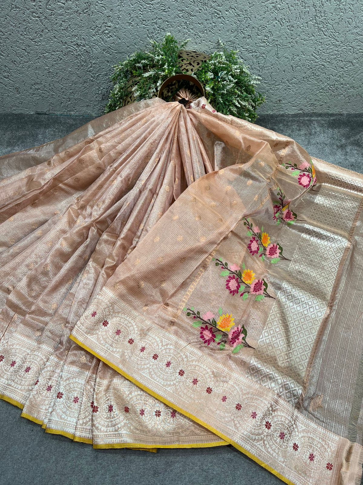 SOFT PEACHE PURE HANDLOOM KOTA DORIA SAREE