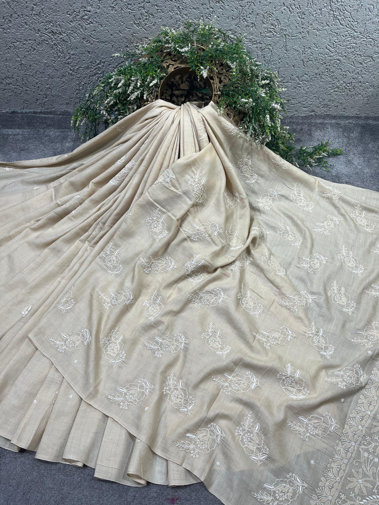 LIGHT BEIGE TASSAR PURE HANDLOOM LUCKNOWI SAREE