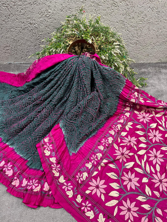 GREY GAJJI SILK PURE HANDLOOM KANTHA EMBROIDERY BANDHEJ SAREE