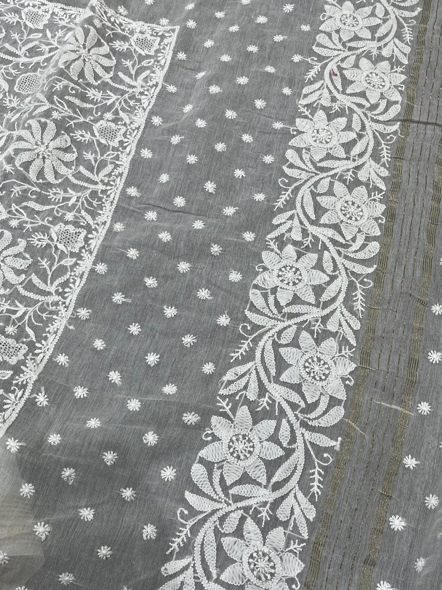 WHITE DYEABLE PURE HANDLOOM  LUCKNOWI EMBROIDERY SAREE