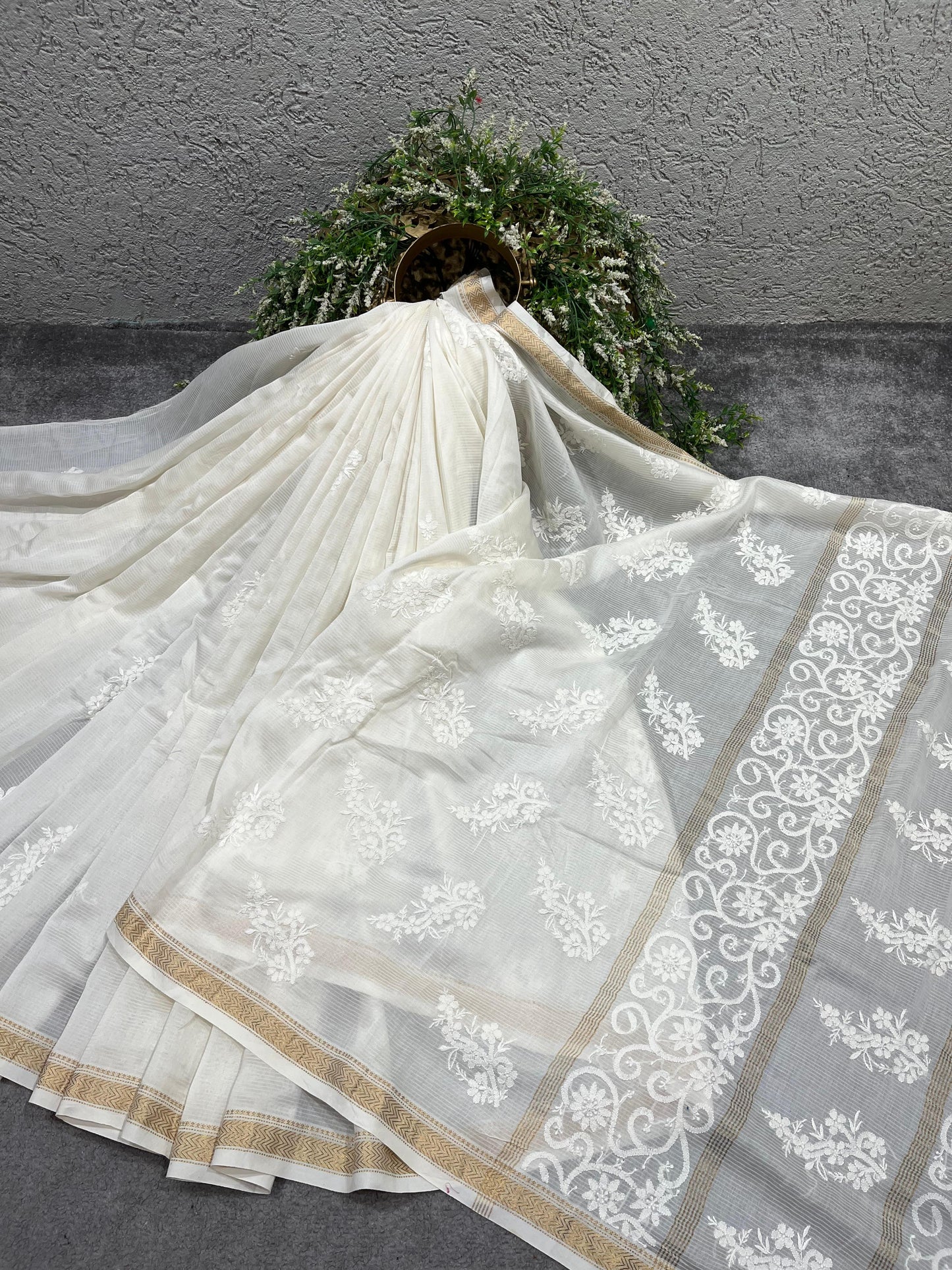 WHITE DYEABLE PURE HANDLOOM  LUCKNOWI EMBROIDERY SAREE