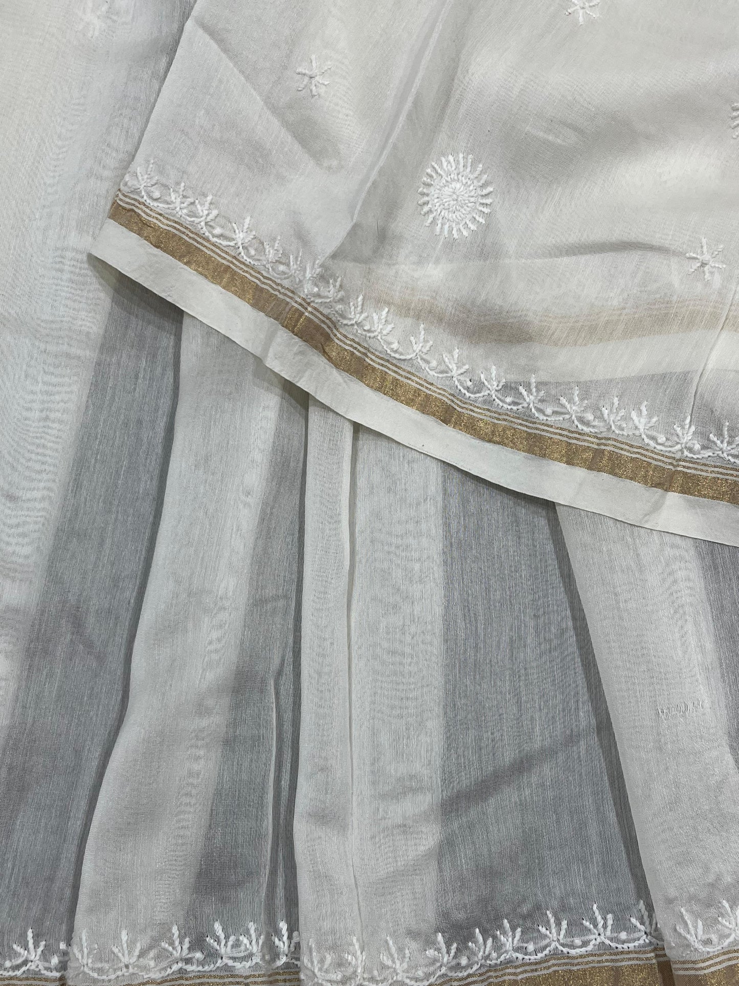 WHITE DYEABLE PURE HANDLOOM  LUCKNOWI EMBROIDERY SAREE