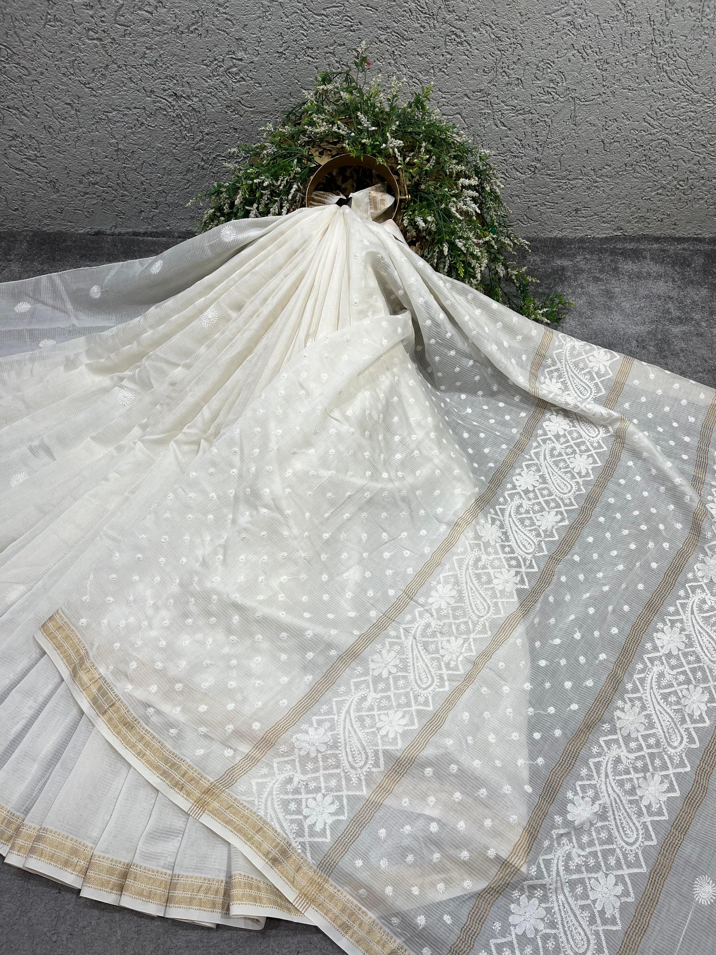 WHITE DYEABLE PURE HANDLOOM  LUCKNOWI EMBROIDERY SAREE