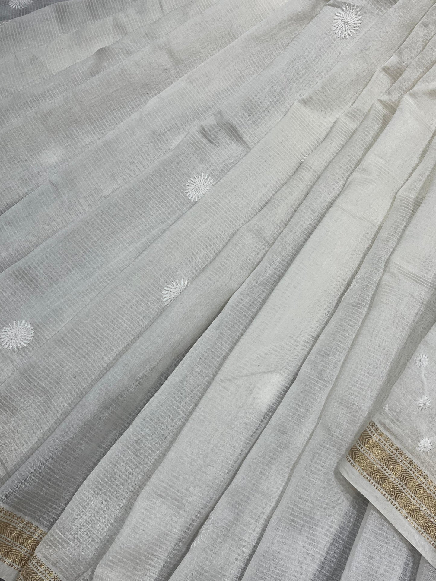 WHITE DYEABLE PURE HANDLOOM  LUCKNOWI EMBROIDERY SAREE
