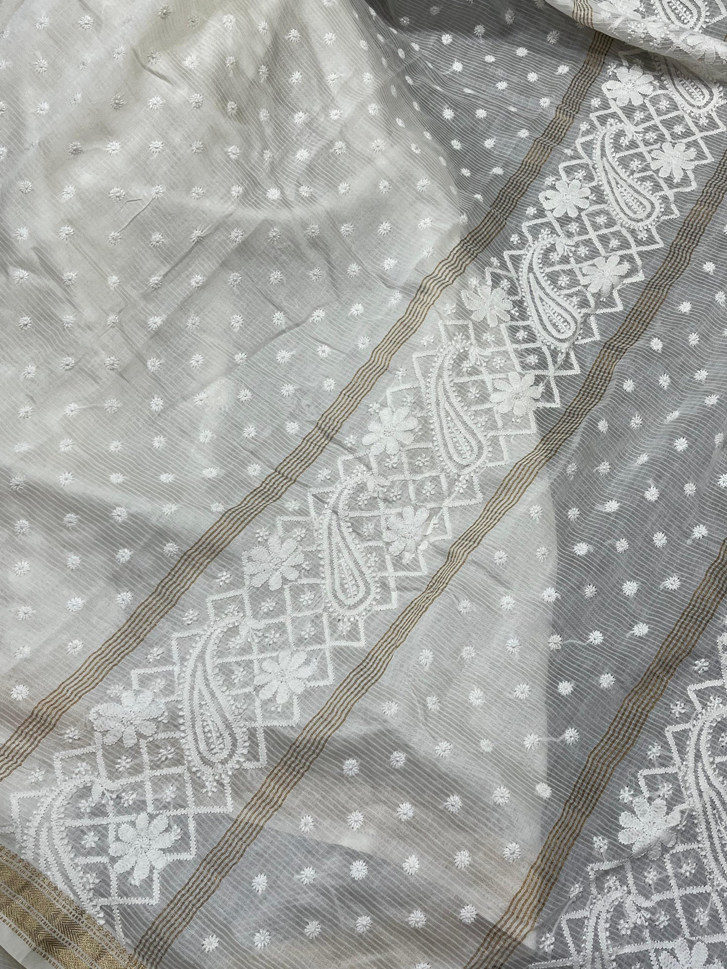 WHITE DYEABLE PURE HANDLOOM  LUCKNOWI EMBROIDERY SAREE
