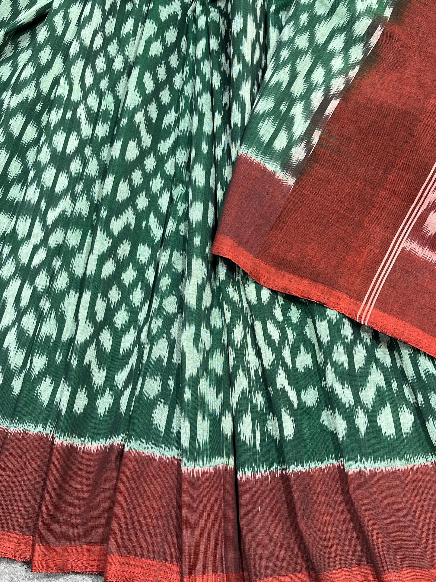 GREEN COTTON PURE HANDLOOM IKKAT SAREE