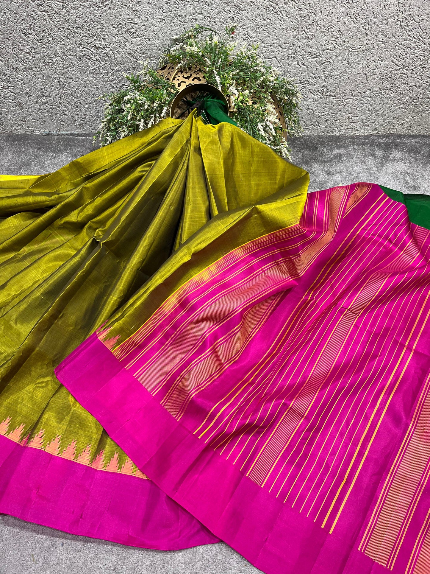 MEHENDI GREEN SILK PURE HANDLOOM GADWAL SAREE