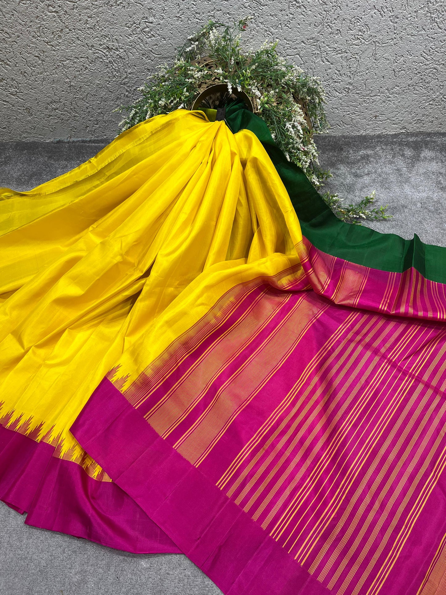 YELLOW SILK PURE HANDLOOM GADWAL SAREE