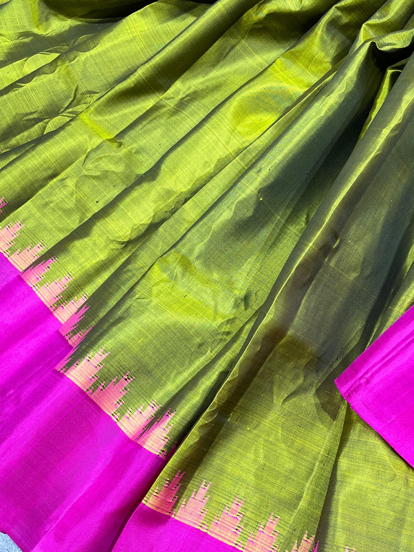 MEHENDI GREEN SILK PURE HANDLOOM GADWAL SAREE