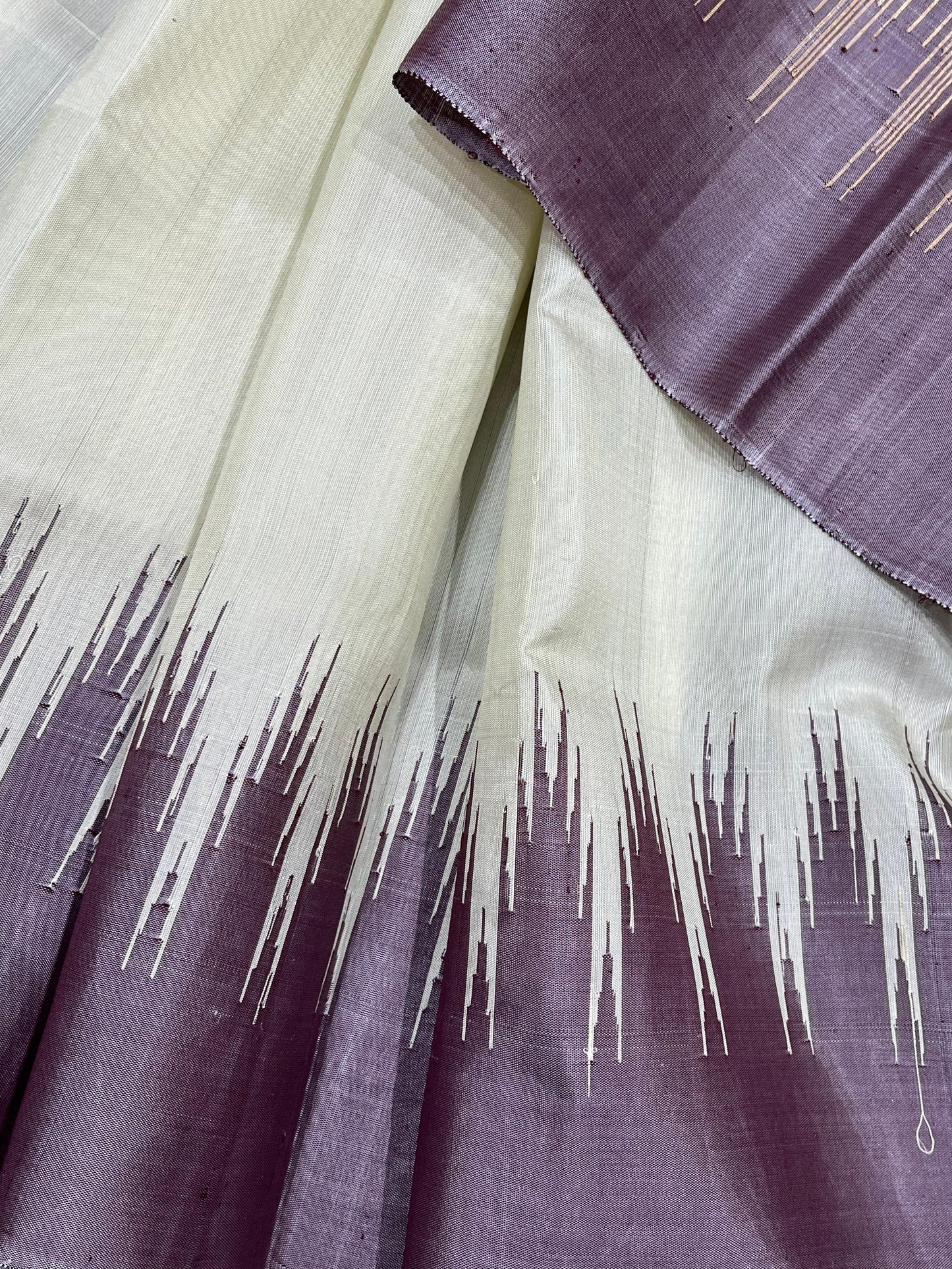 IVORY SILK PURE HANDLOOM GADWAL SAREE