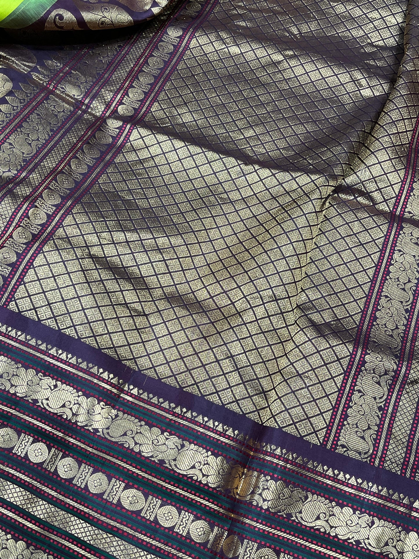 PARROT GREEN SILK PURE HANDLOOM GADWAL SAREE
