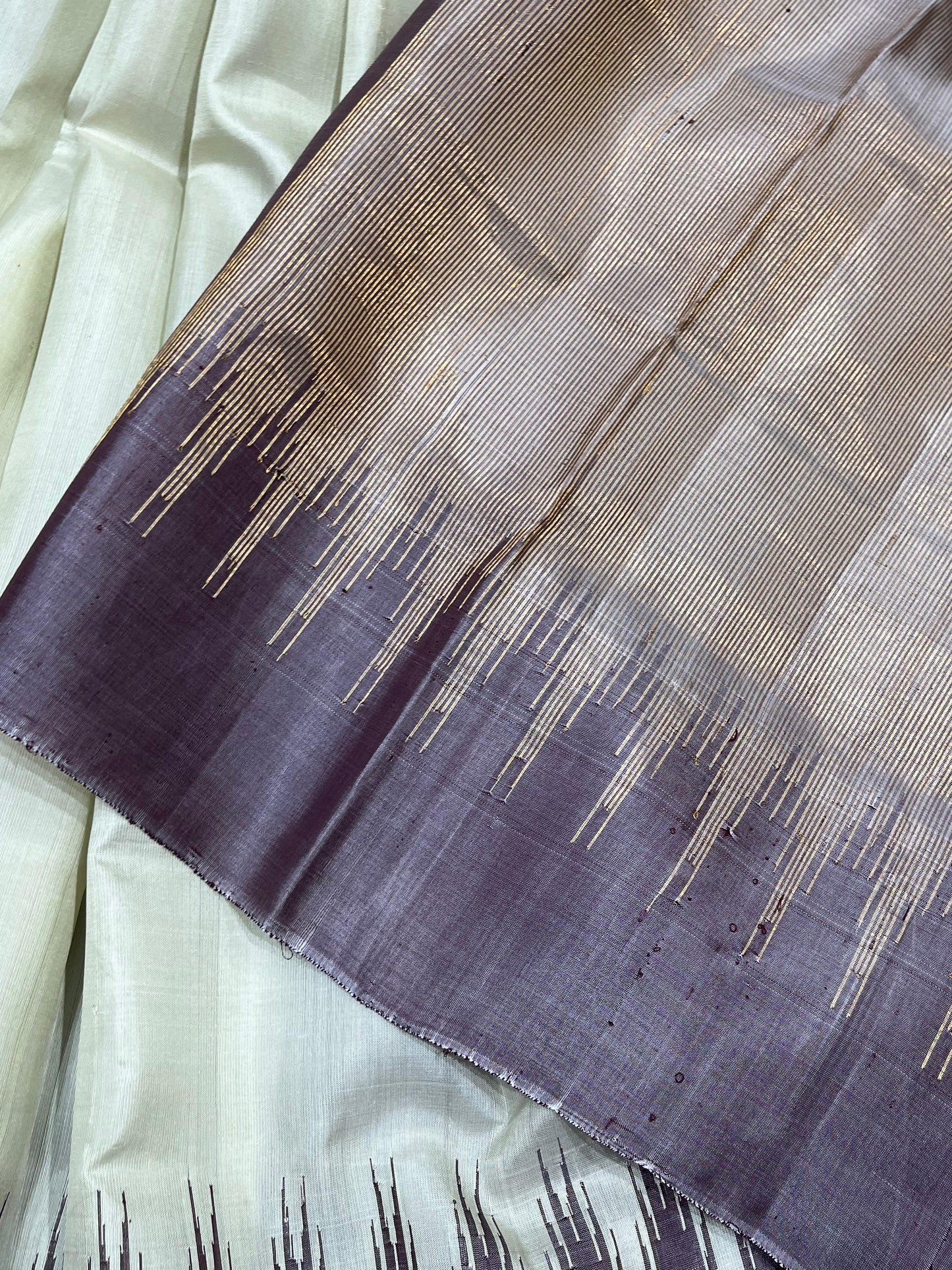 IVORY SILK PURE HANDLOOM GADWAL SAREE