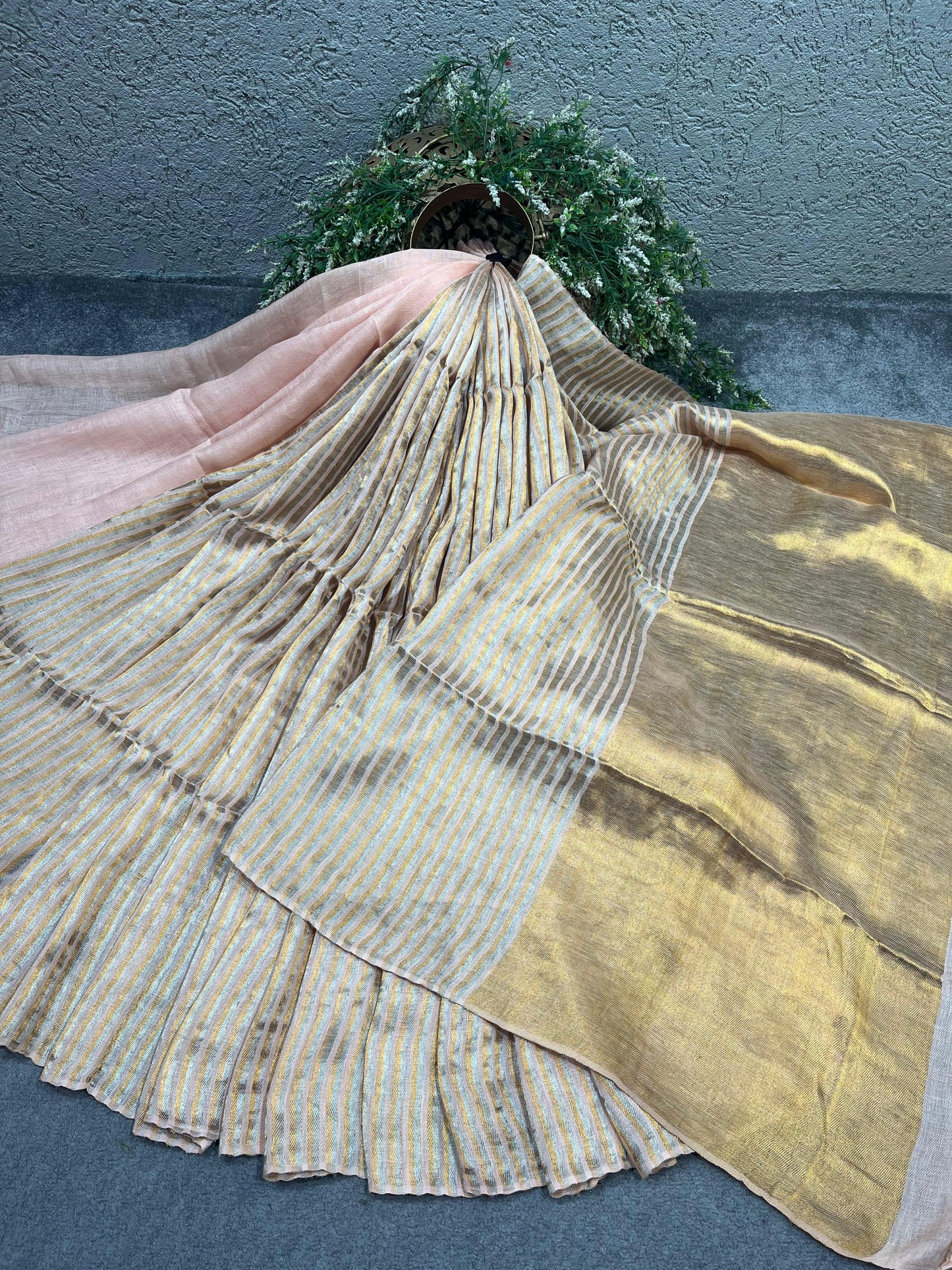 PEACH TWILL METALLIC PURE HANDLOOM LINEN SAREE