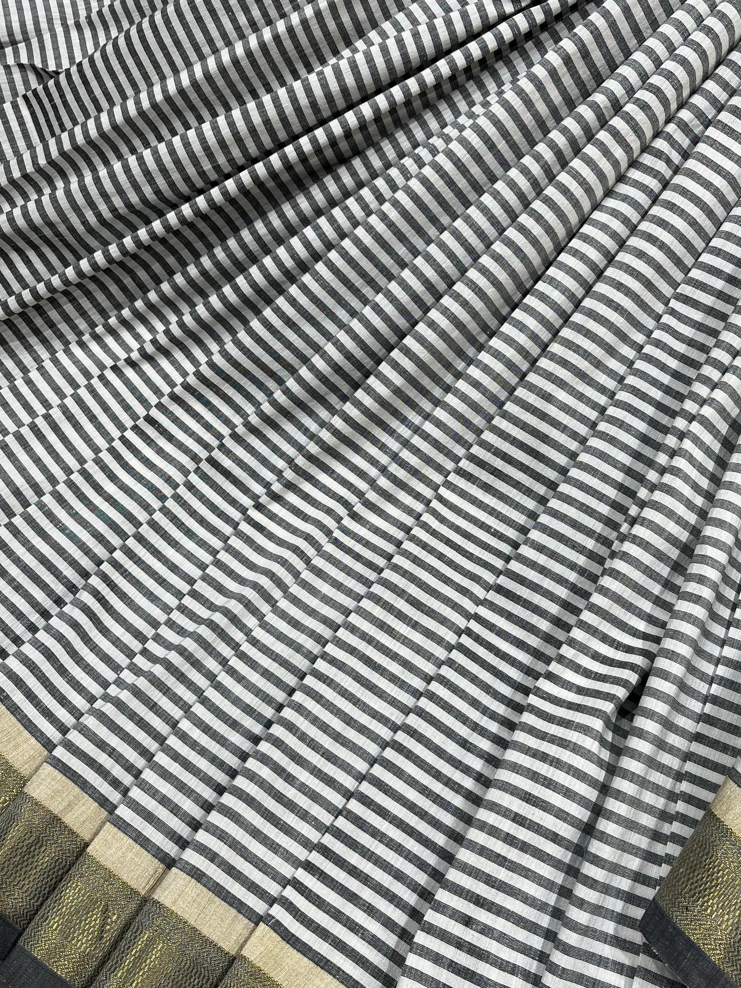 WHITE GREY LINEN PURE HANDLOOM PAITHANI SAREE