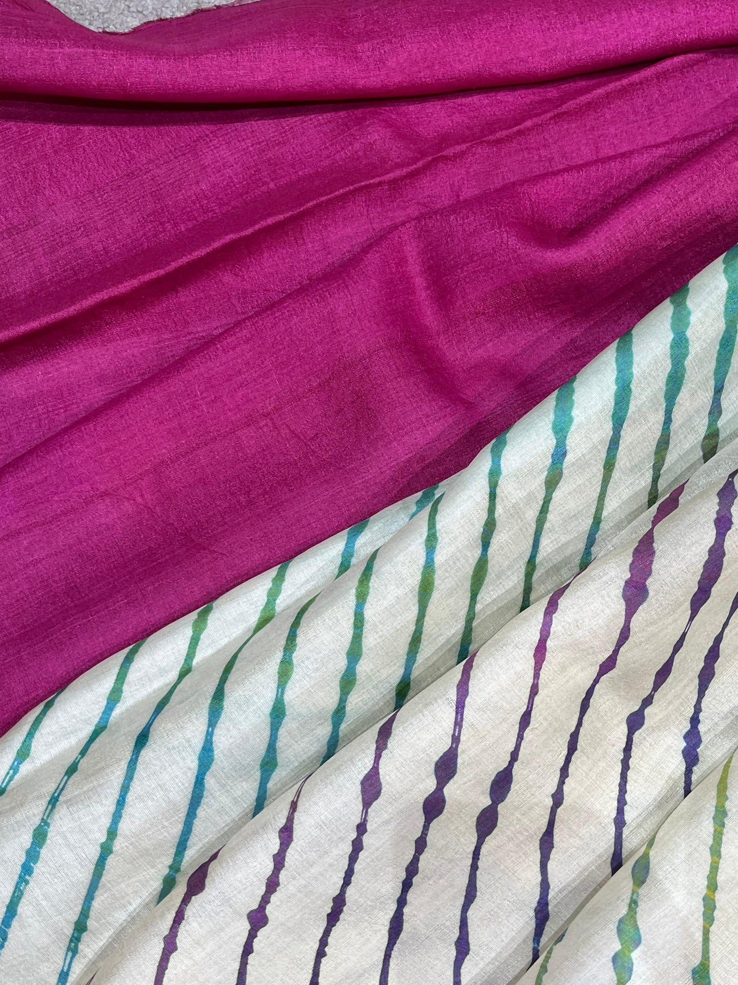 OFF WHITE TASSAR PURE HANDLOOM LEHERIYA SAREE