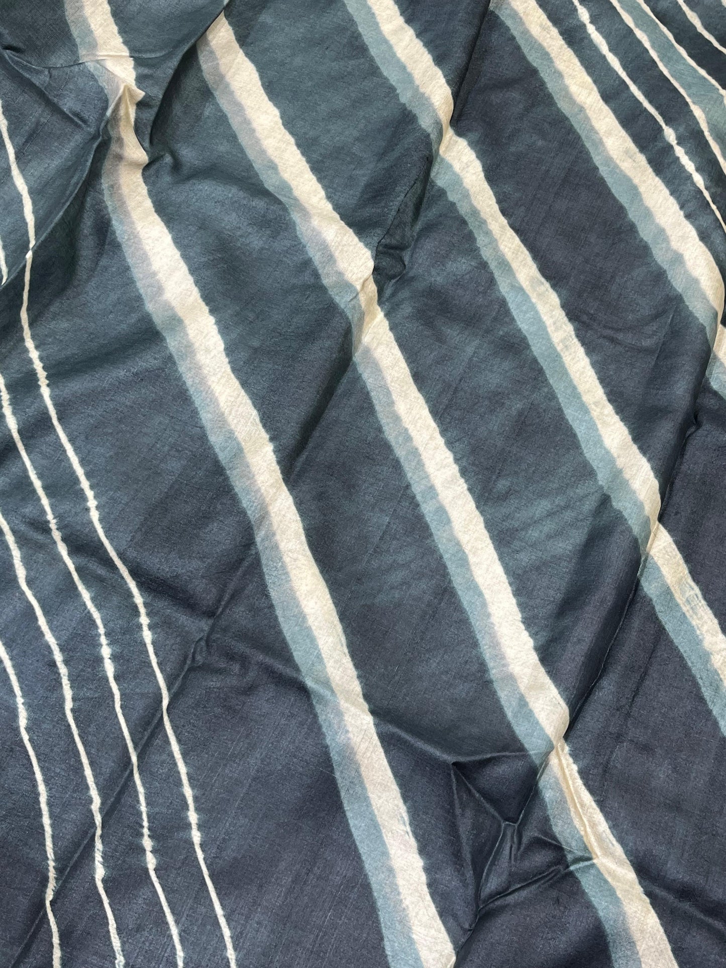 CHARCOAL GREY TASSAR PURE HANDLOOM LEHERIYA SAREE
