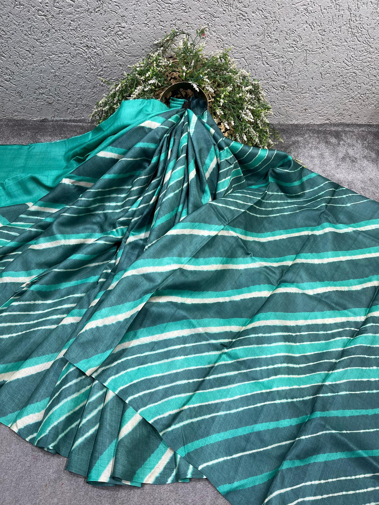 SEA GREEN AND BLUE TASSAR PURE HANDLOOM LEHERIYA SAREE