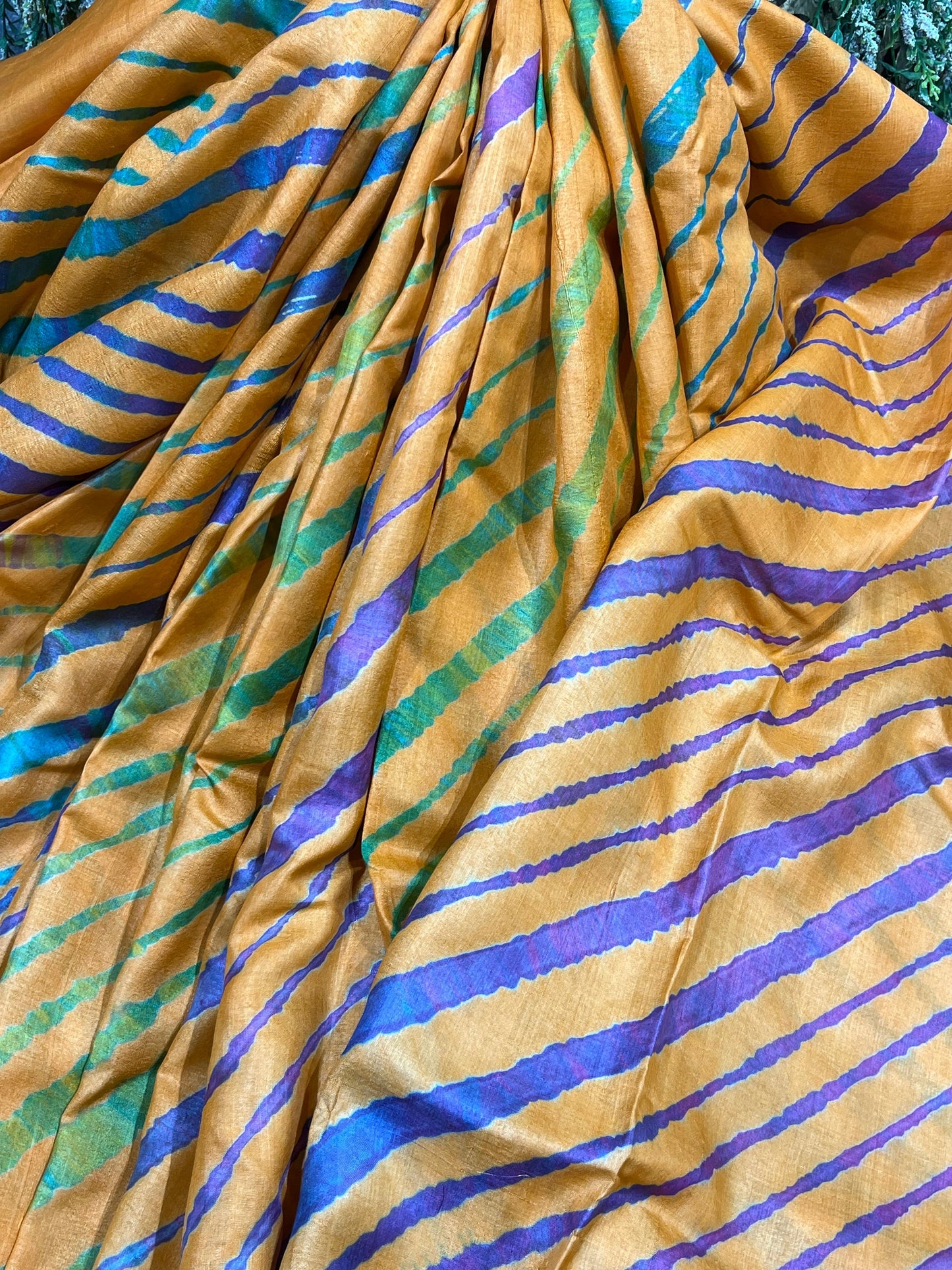 GOLD TASSAR PURE HANDLOOM LEHERIYA SAREE