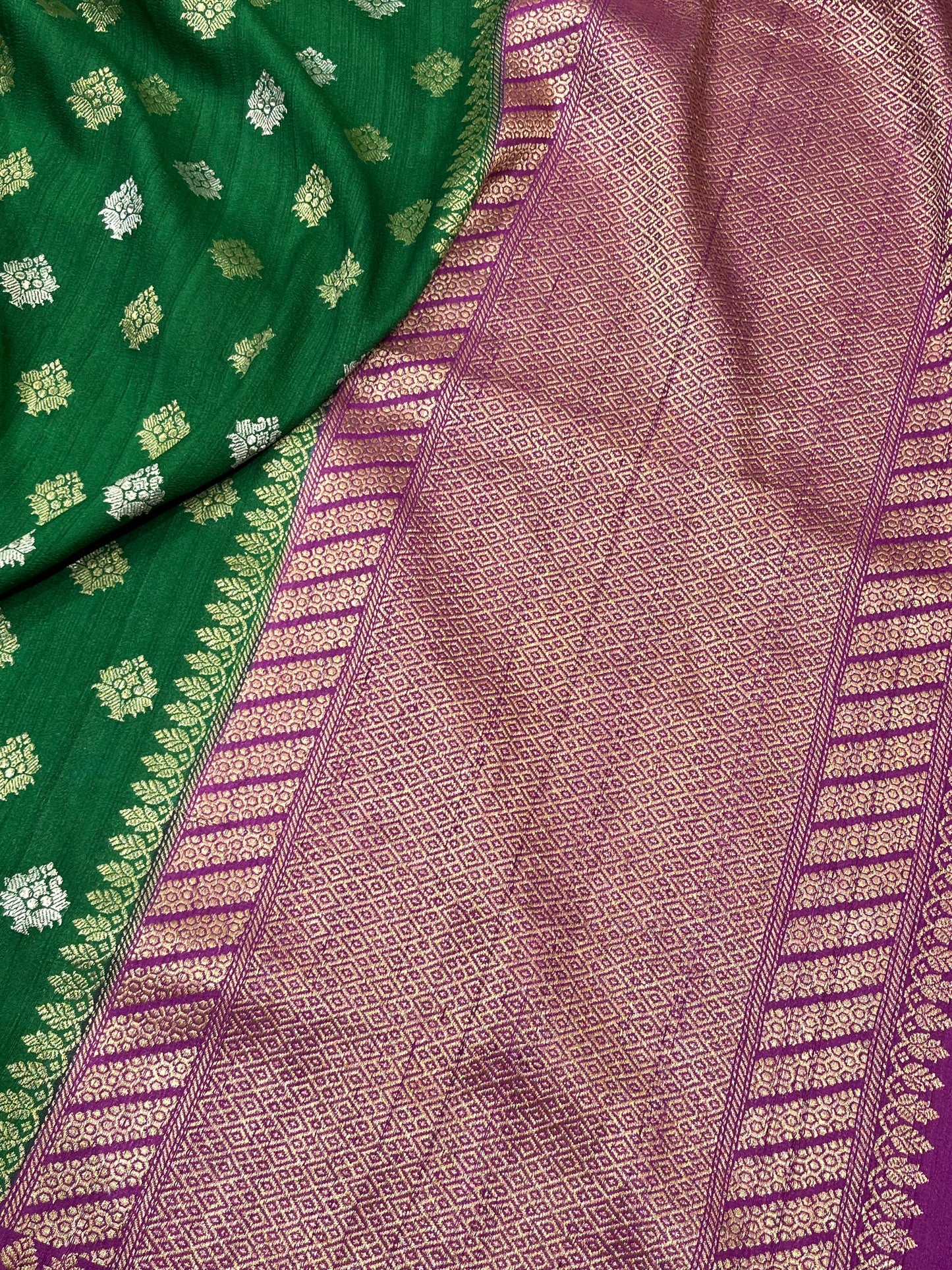 GREEN TASSAR GEORGETTE PURE HANDLOOM BANARASI SAREE