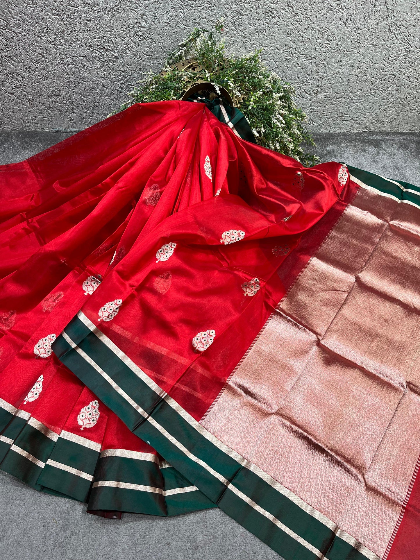 RED SILK PURE HANDLOOM CHANDERI SAREE