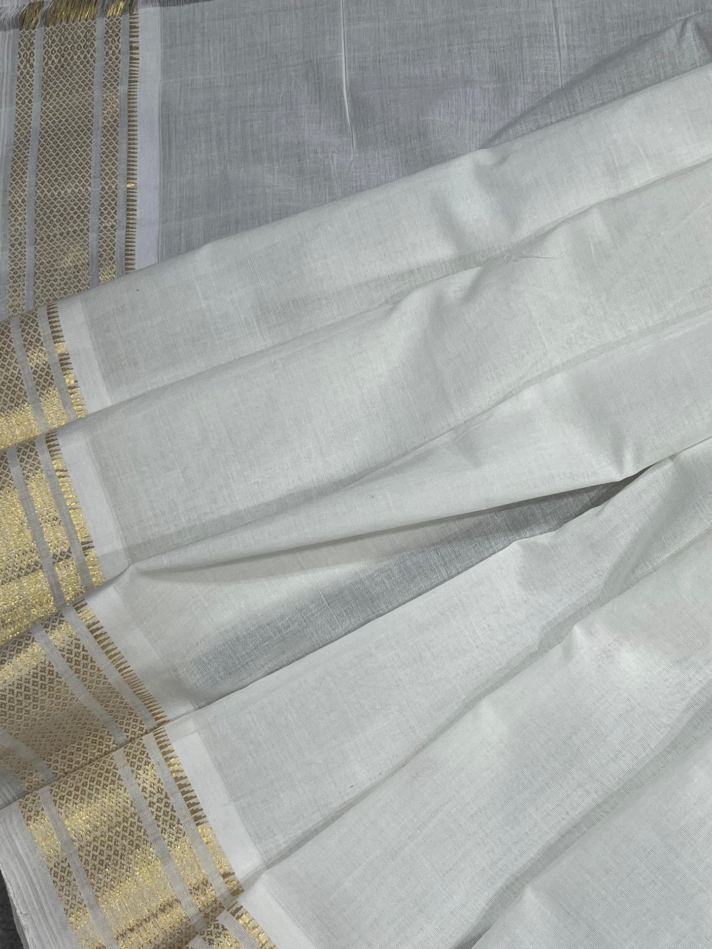 WHITE COTTON PURE HANDLOOM PAITHANI SAREE