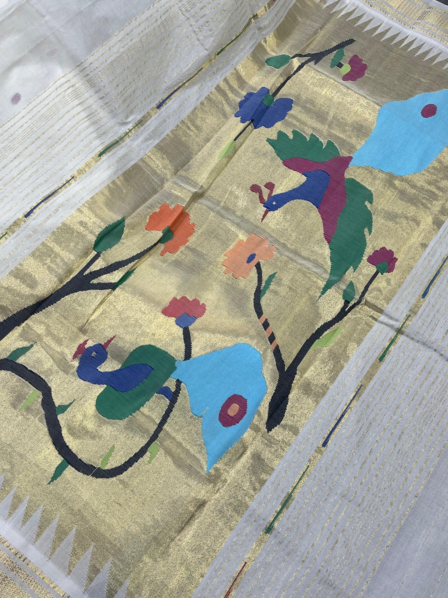 WHITE COTTON PURE HANDLOOM PAITHANI SAREE