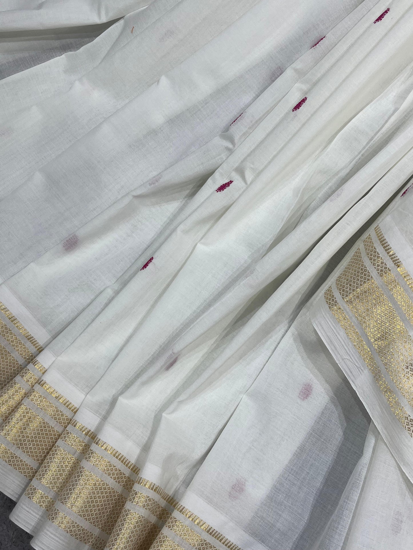 WHITE COTTON PURE HANDLOOM PAITHANI SAREE