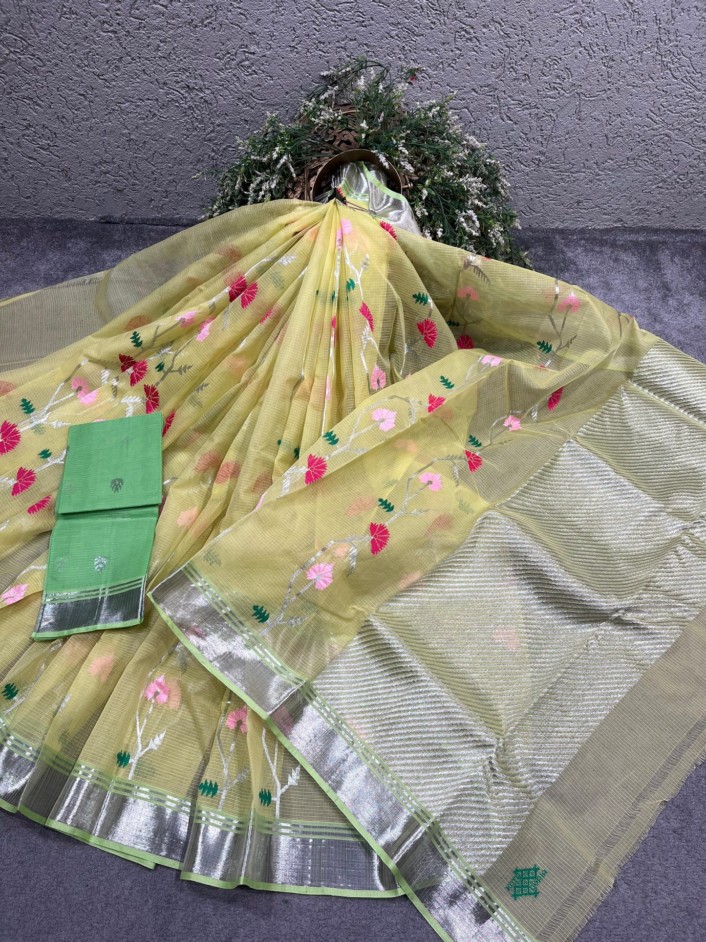 OLIVE GREEN PURE HANDLOOM KOTA DORIYA SAREE