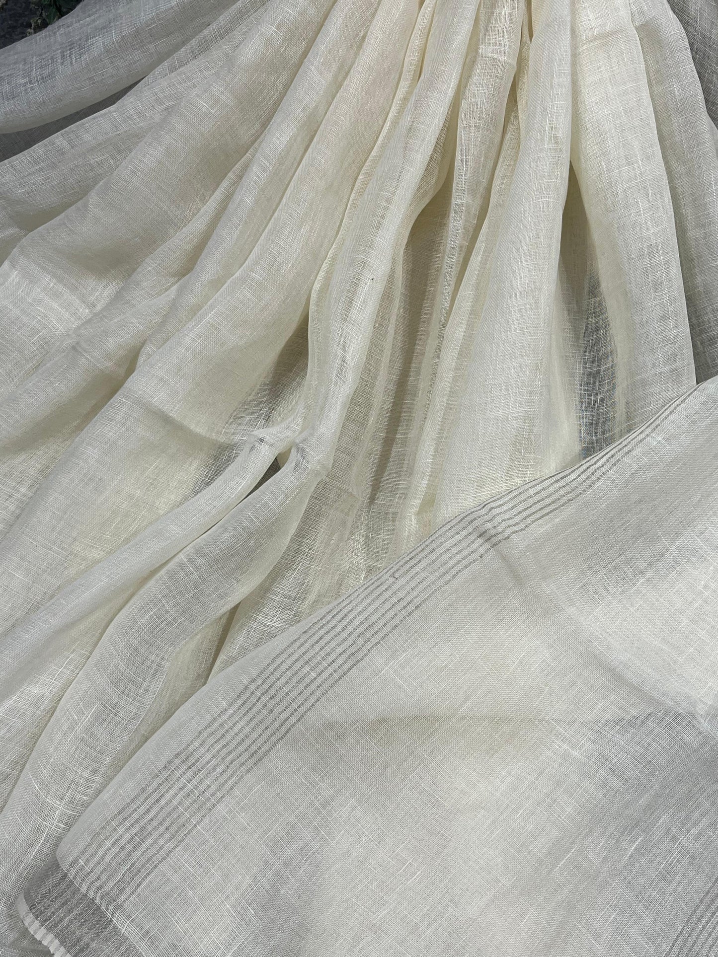 PEARL WHITE PURE HANDLOOM LINEN SAREE