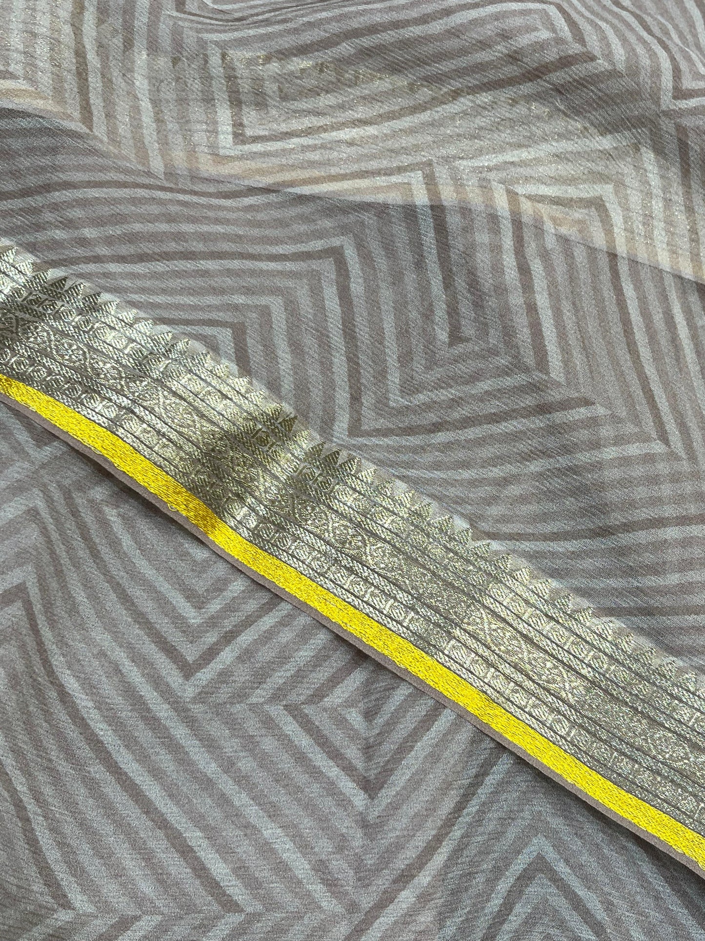 GREY PURE HANDLOOM CHIFFON SAREE