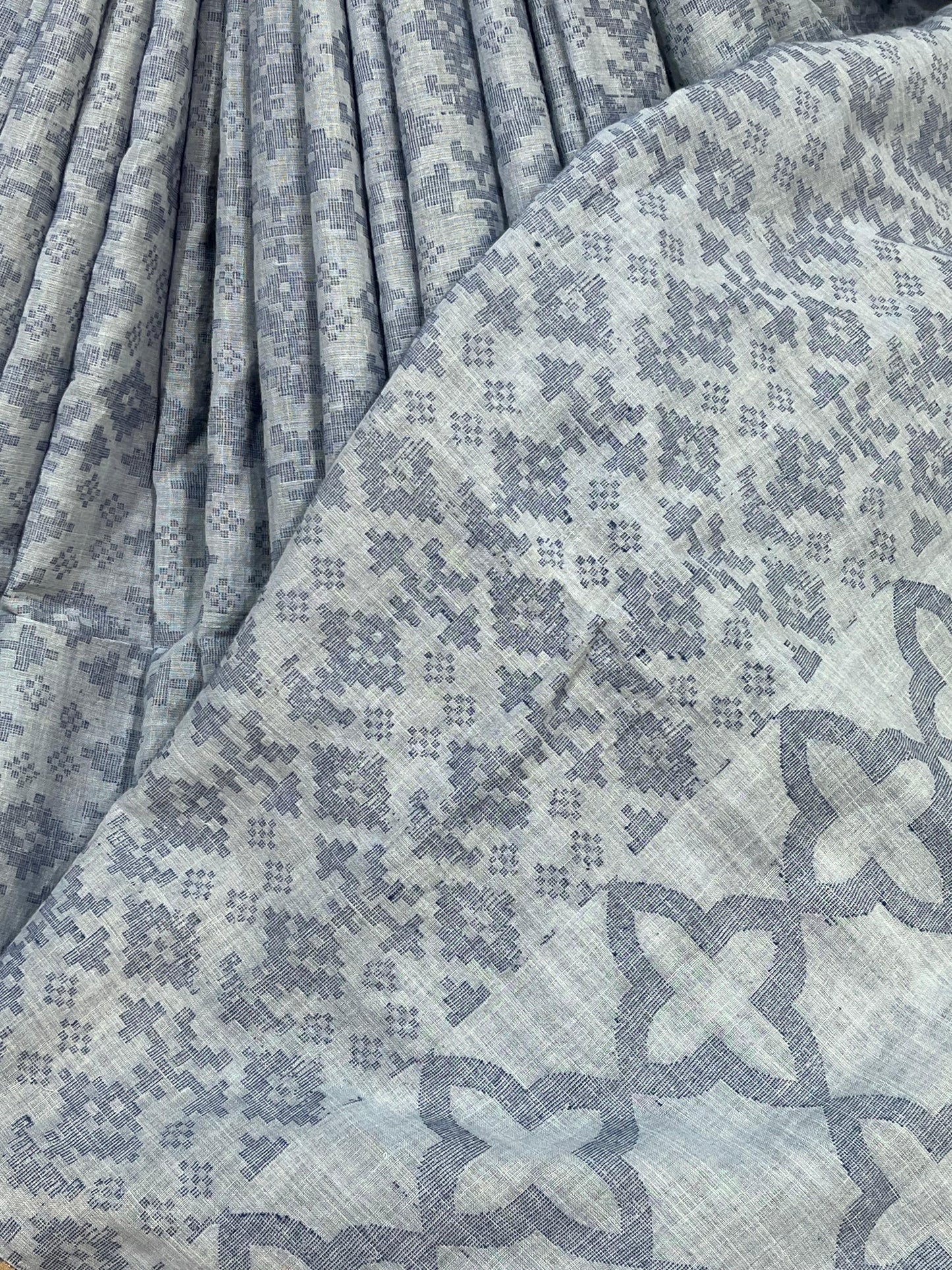 GREY PURE HANDLOOM MUSLIN JAMDANI SAREE
